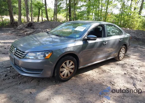 2013 Volkswagen Passat 2.5L S from USA, damaged, VIN 1VWAP7A38DC133589
